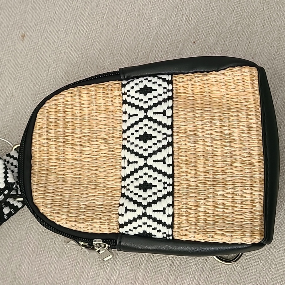BNWT Caracol Cross Body Bag